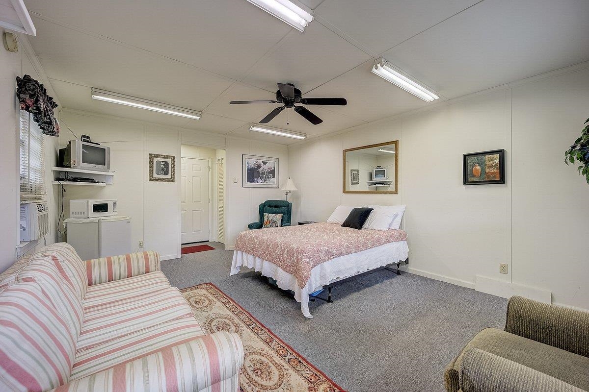 223 State Rd S-11-550 Gaffney, SC 29341 - Photo 24 of 36 Guest House