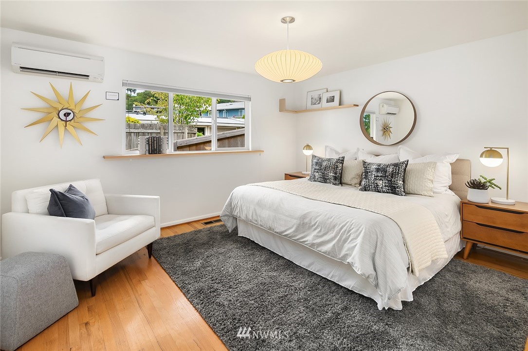 8720 Fauntlee Crest Southwest Seattle, WA 98136 - Photo 13 of 26 Gallery Image 13