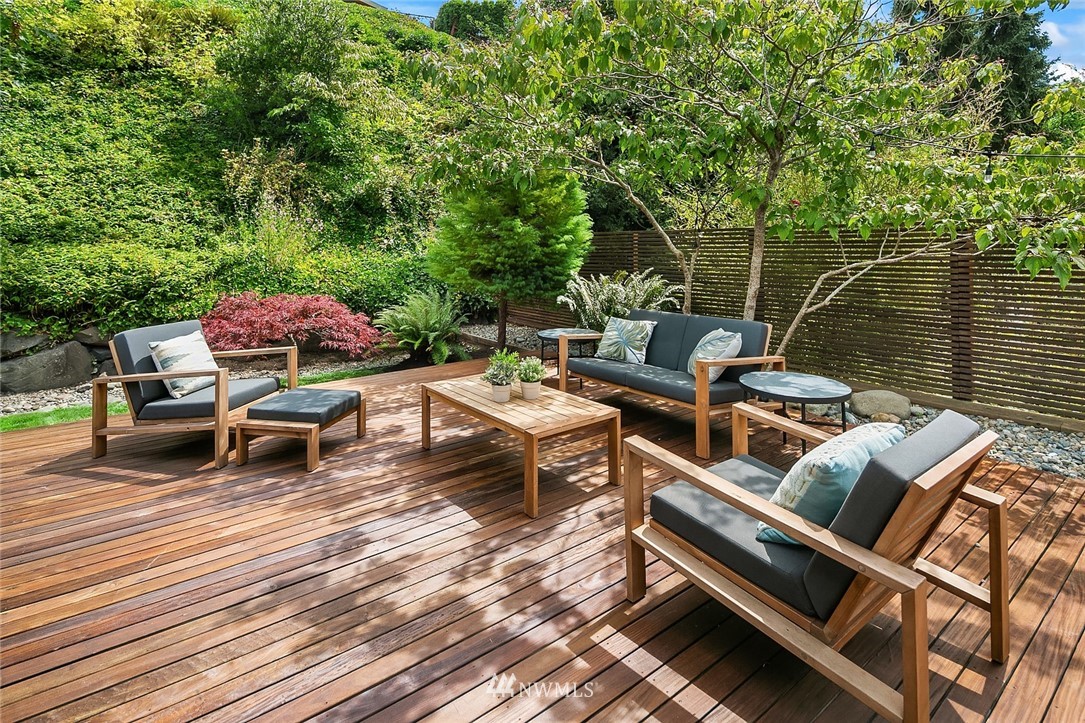 8720 Fauntlee Crest Southwest Seattle, WA 98136 - Photo 22 of 26 Gallery Image 22