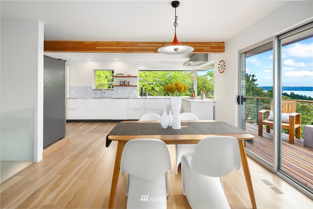8720 Fauntlee Crest Southwest Seattle, WA 98136 - Photo 8 of 26 Gallery Image 8
