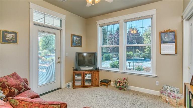 182 Jems Riffle Road Grants Pass, OR 97527 - Photo 23 of 35 3rd bedroom/den/or office!