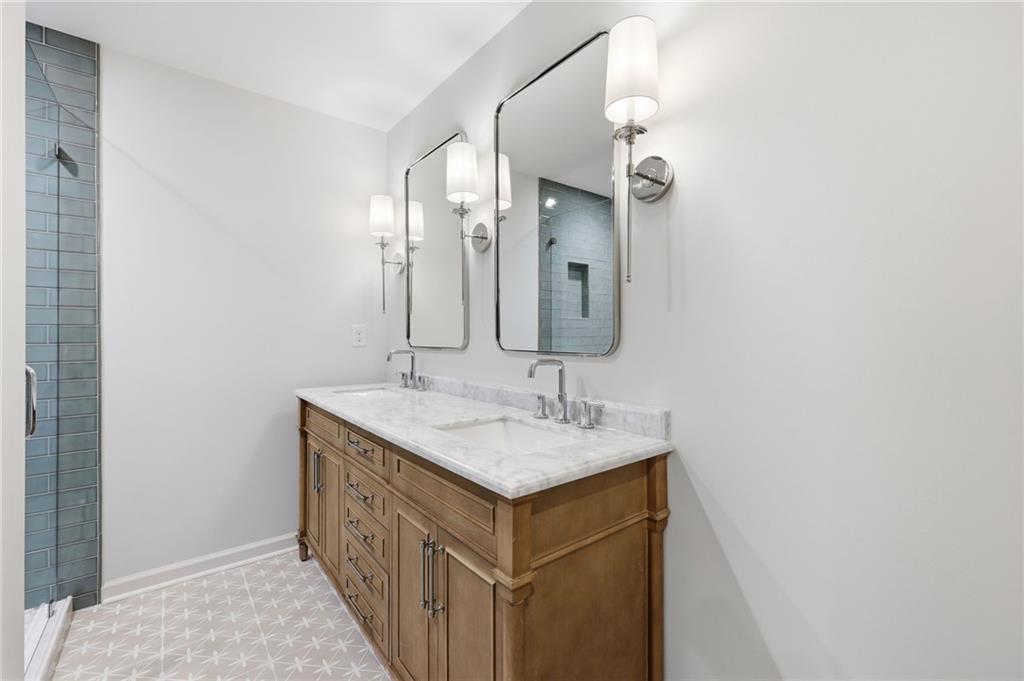 1123 Riverside Terrace Gainesville, GA 30501 - Photo 21 of 37