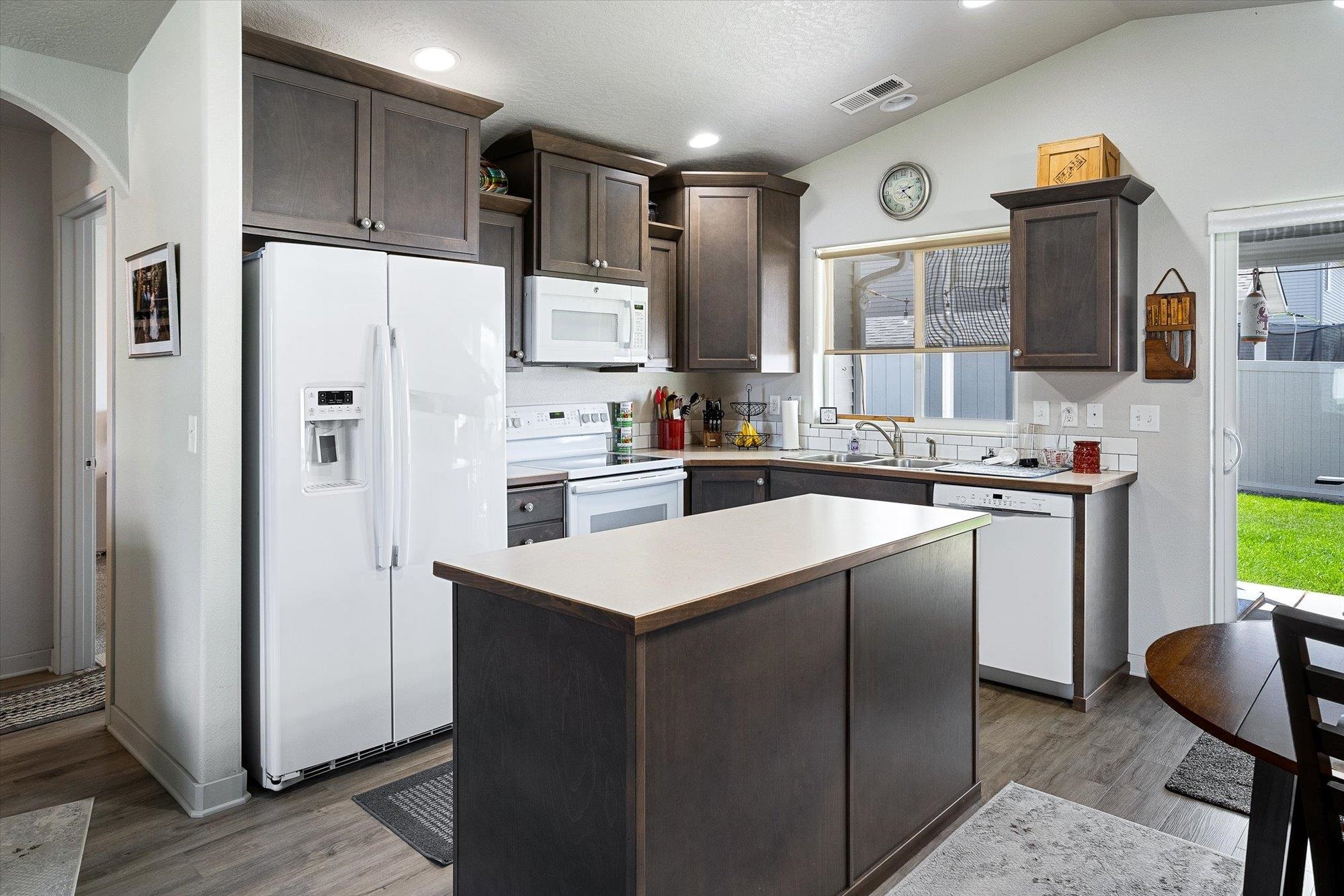 124 South Lone Tree Road Spokane Valley, WA 99016 - Photo 6 of 32 Gallery Image 6