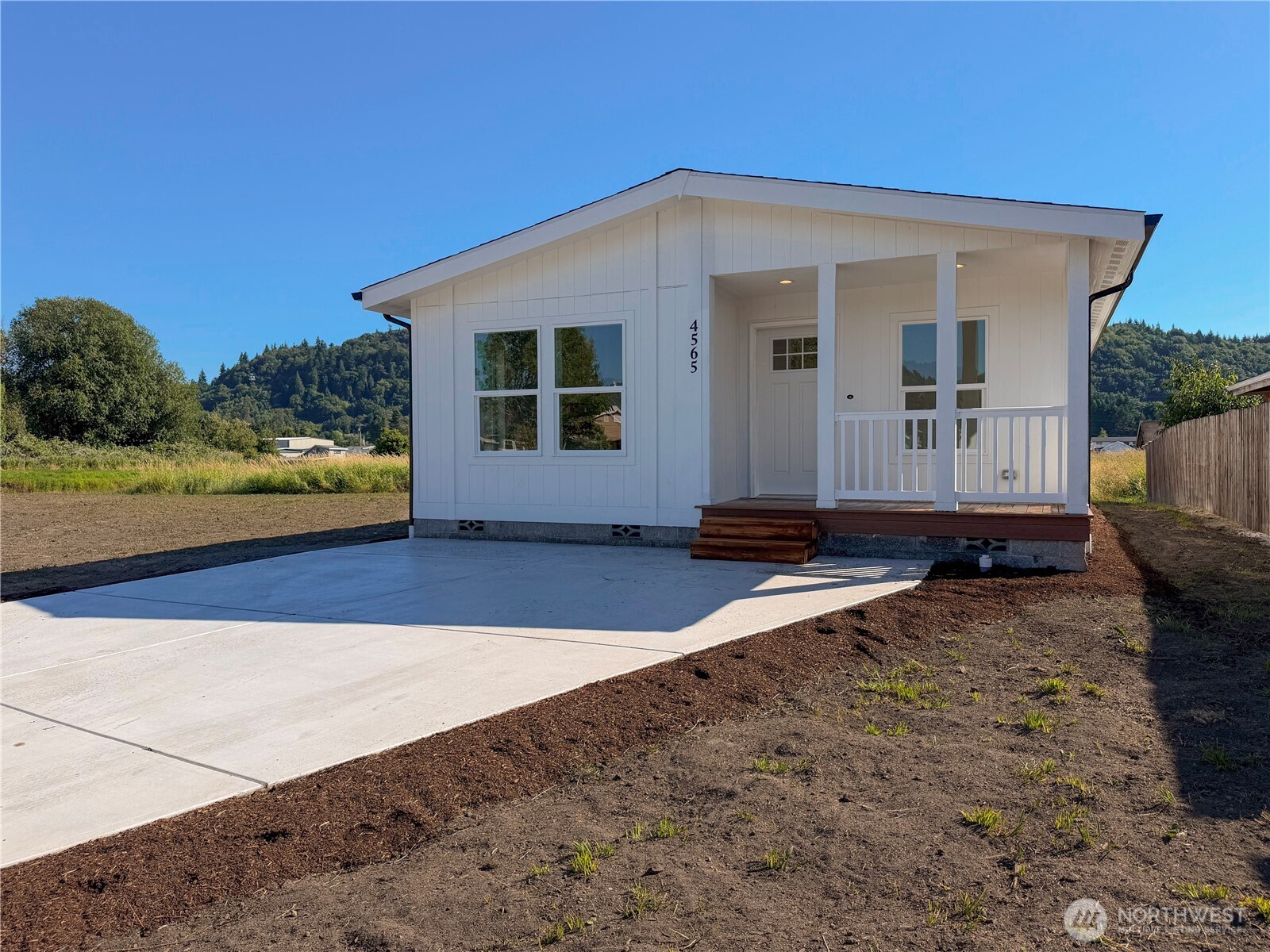 4565 Windemere Street Longview, WA 98632 - Photo 1 of 14