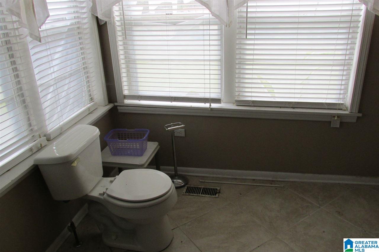 705 A Street South Oneonta, AL 35121 - Photo 9 of 15