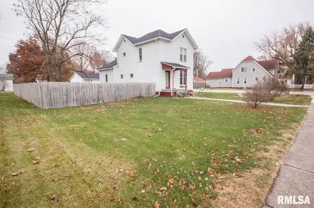 $92,000 | 201 North 1st Street, Alpha, IL 61413