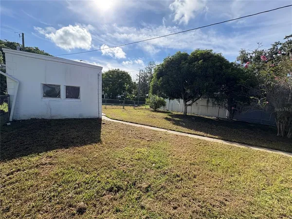 $179,450 | 433 Pennsylvania Avenue, St. Cloud, FL 34769