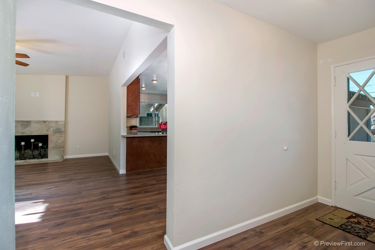 14216 Halper Road Poway, CA 92064 - Photo 4 of 25