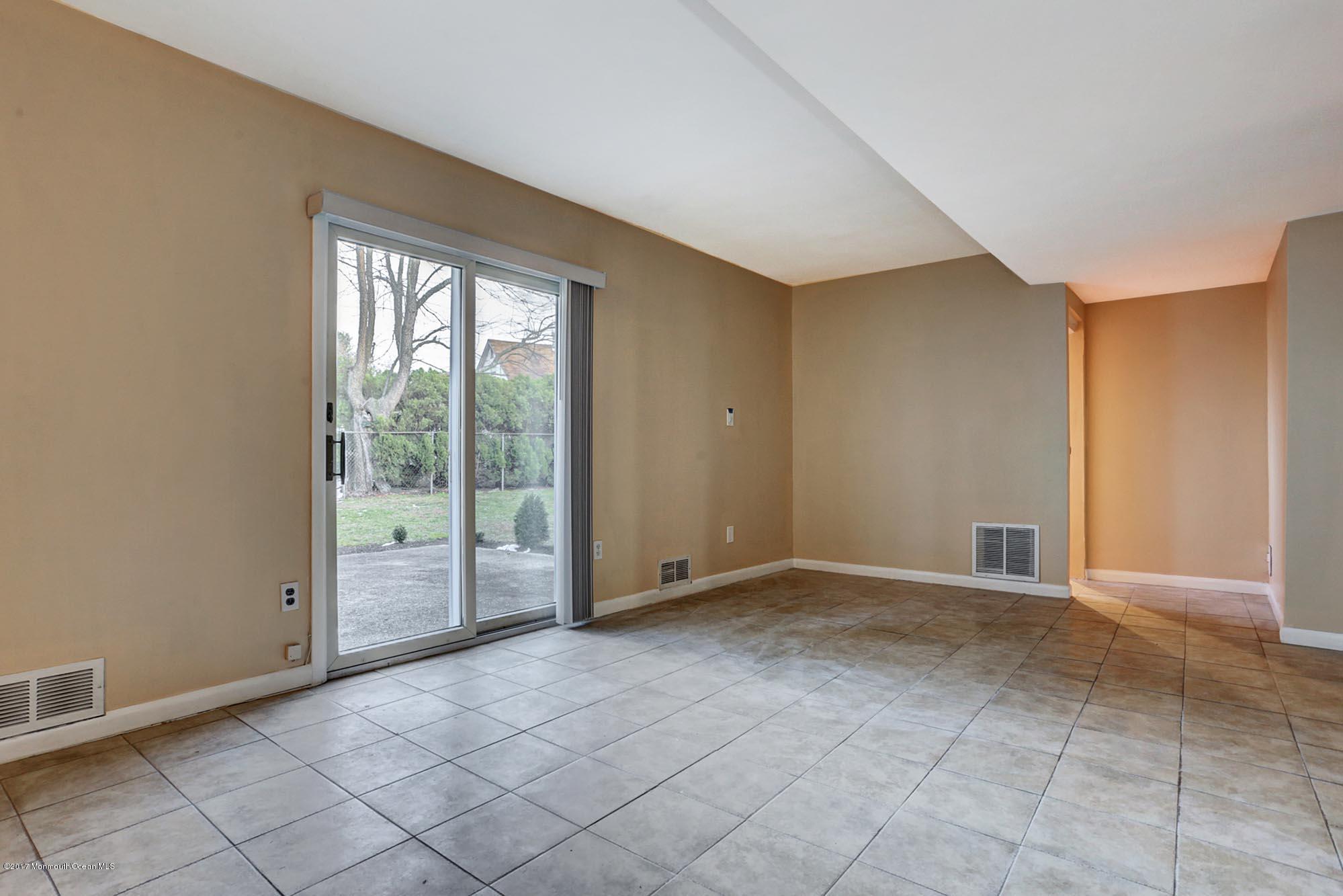 536 Line Road Hazlet, NJ 07730 - Photo 6 of 23 Family Room