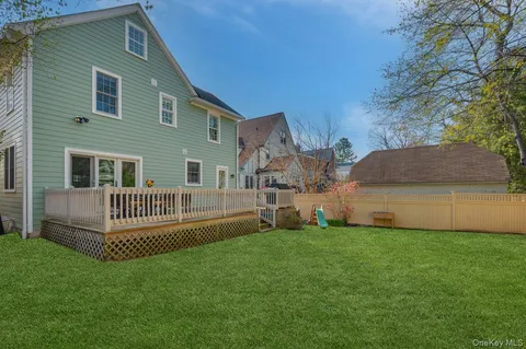 $1,995,000 | 19 Nassau Road, Larchmont, NY 10538