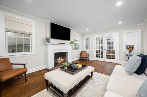 $1,995,000 | 19 Nassau Road, Larchmont, NY 10538