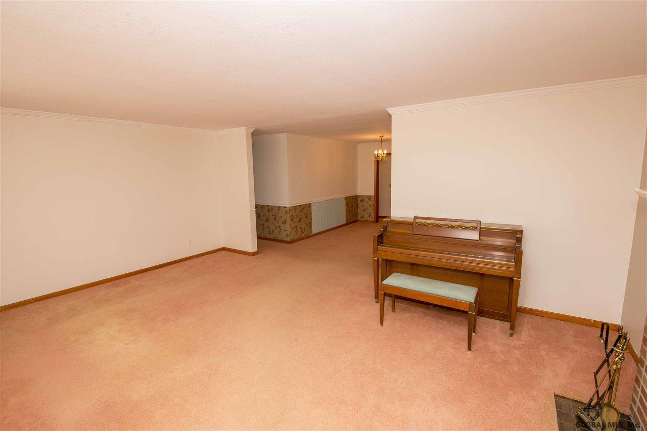 1751 Randolph Road Schenectady, NY 12308 - Photo 4 of 21 Photo 4