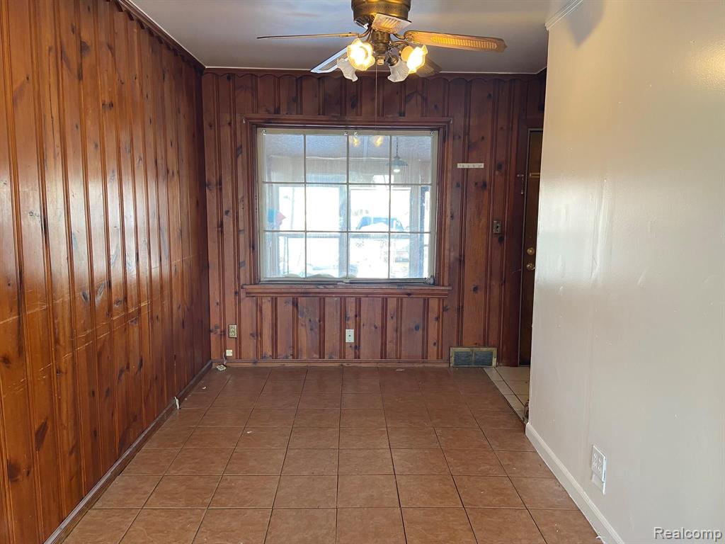 6318 Schaefer Road Dearborn, MI 48126 - Photo 5 of 16