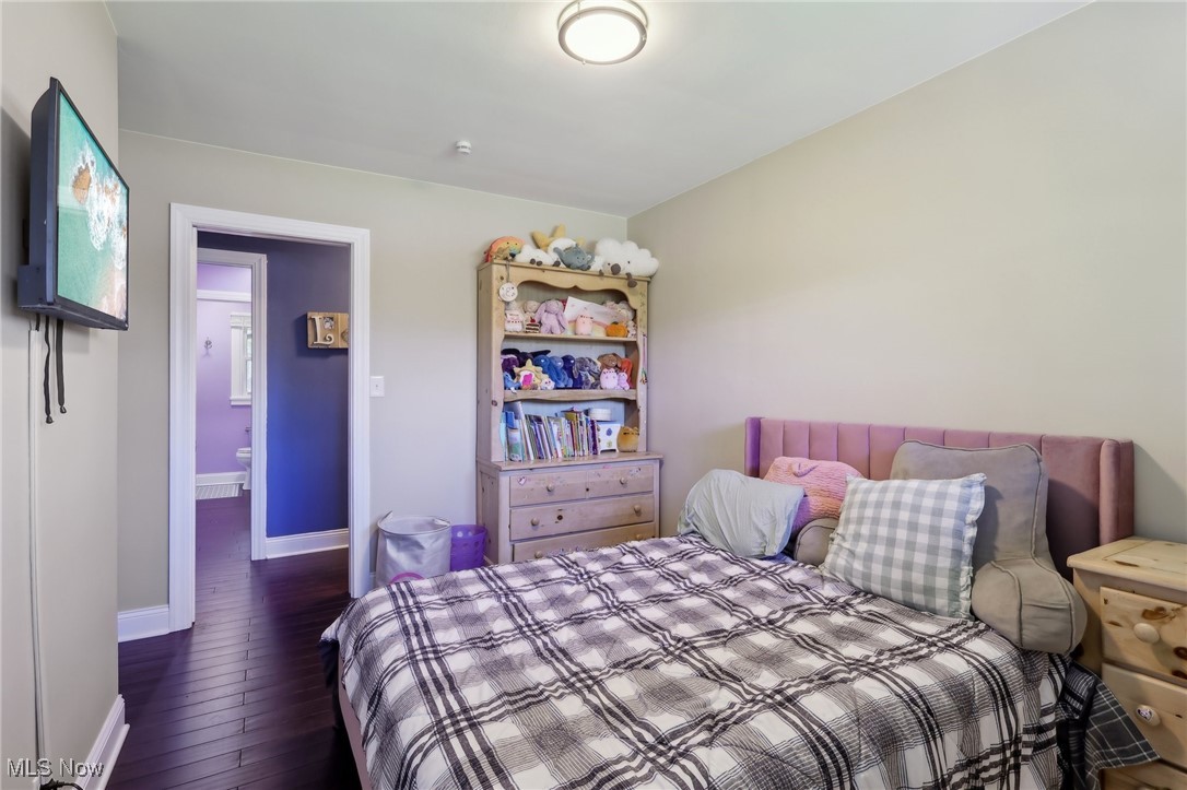 5809 West Ridgewood Drive Cleveland, OH 44129 - Photo 12 of 24 Bedroom with natural light