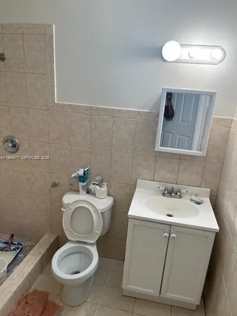 $2,500 | 31 Southwest 8th Court, Unit 12, Hallandale Beach, FL 33009