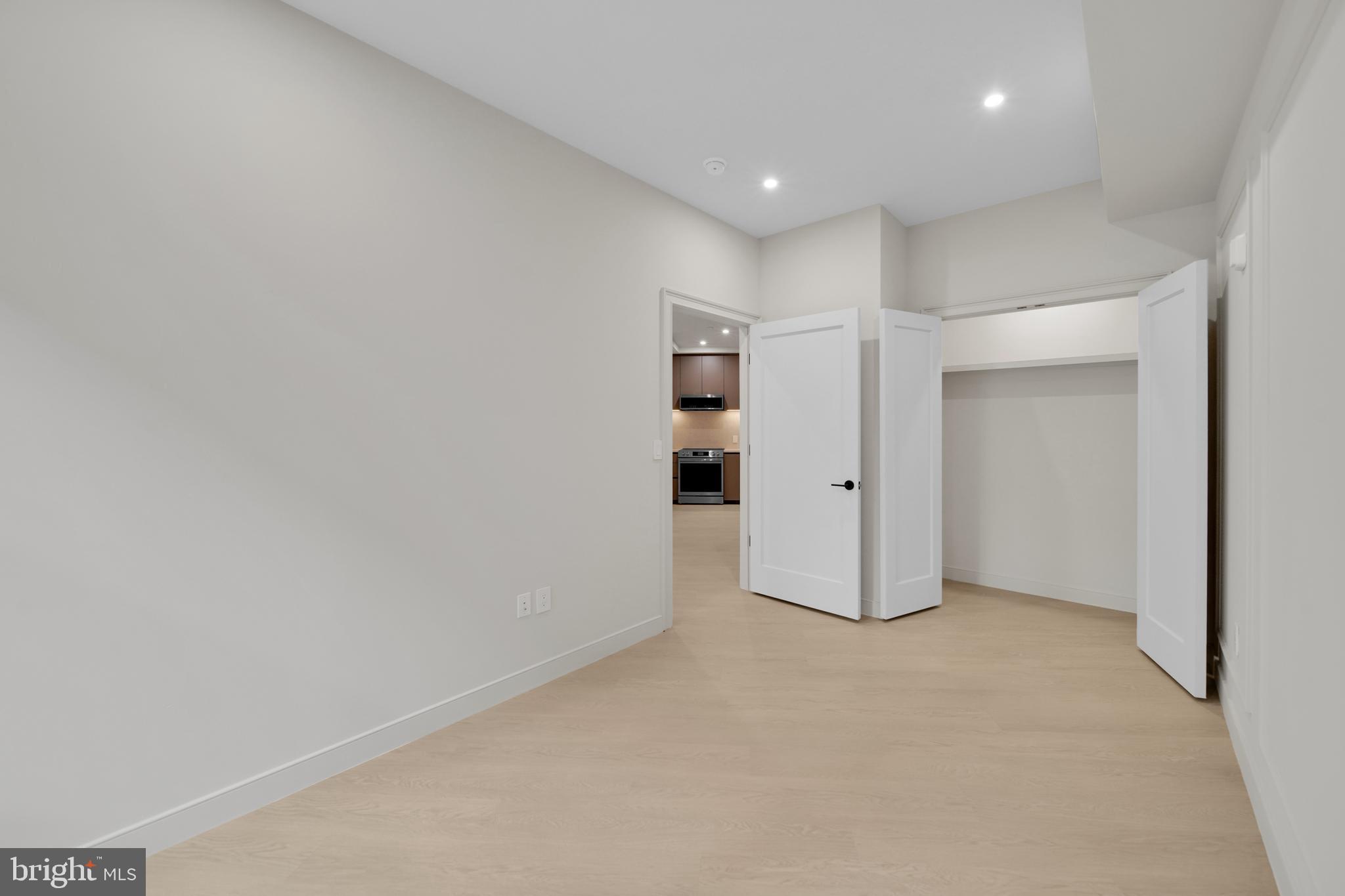 2121 Ward Place Northwest, Unit 401 Washington, DC 20037 - Photo 9 of 21