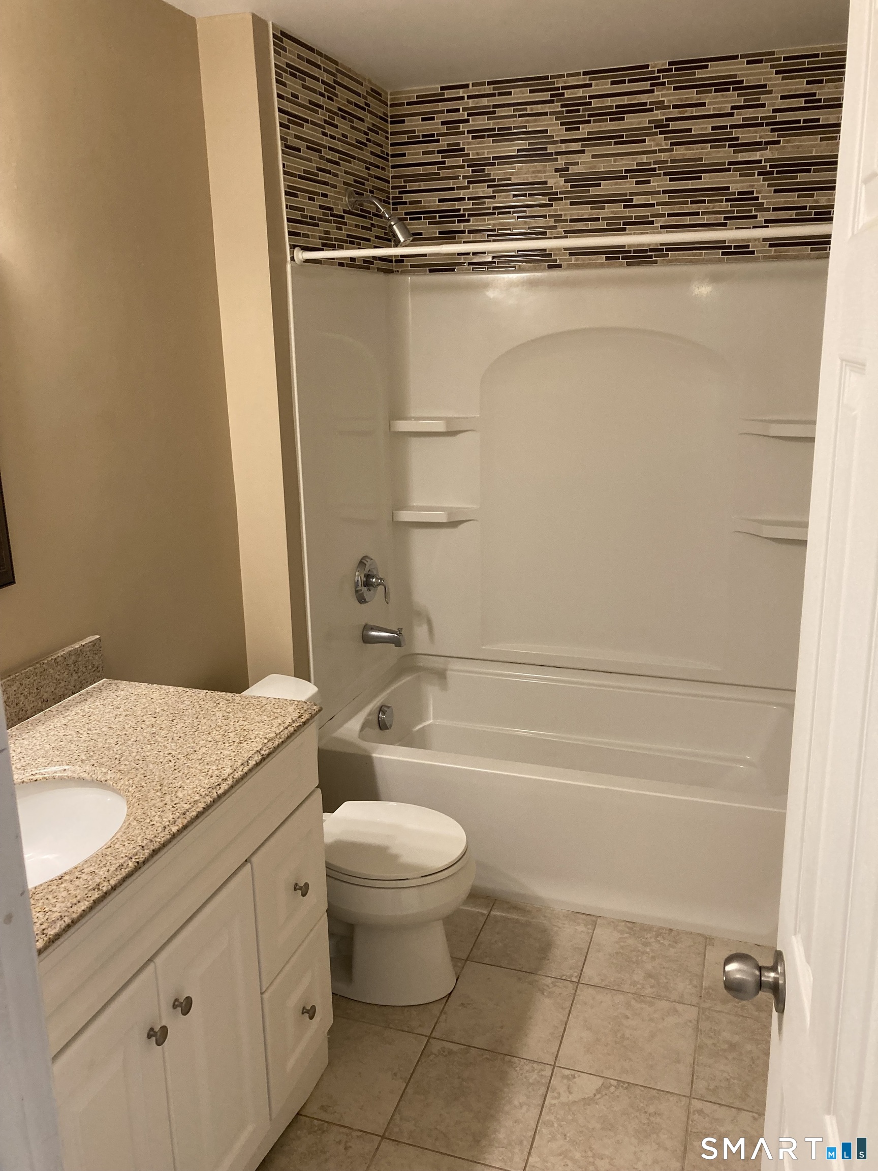 330 Short Beach Road, Unit G10 East Haven, CT 06512 - Photo 6 of 15