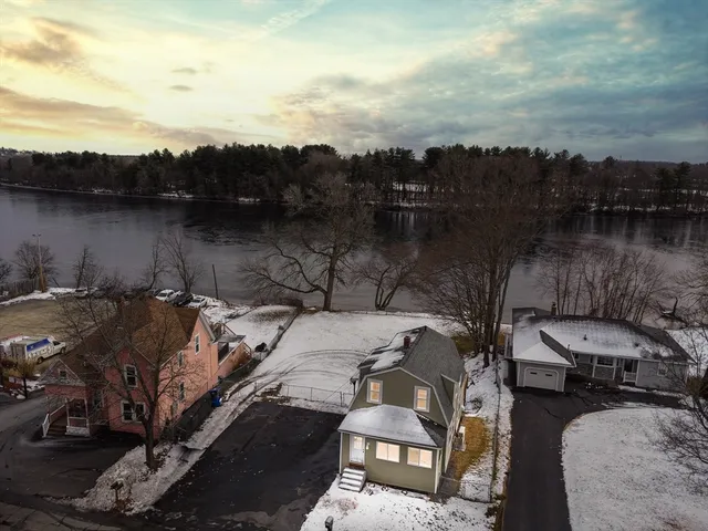 $525,000 | 514 Lowell Street, Methuen, MA 01844