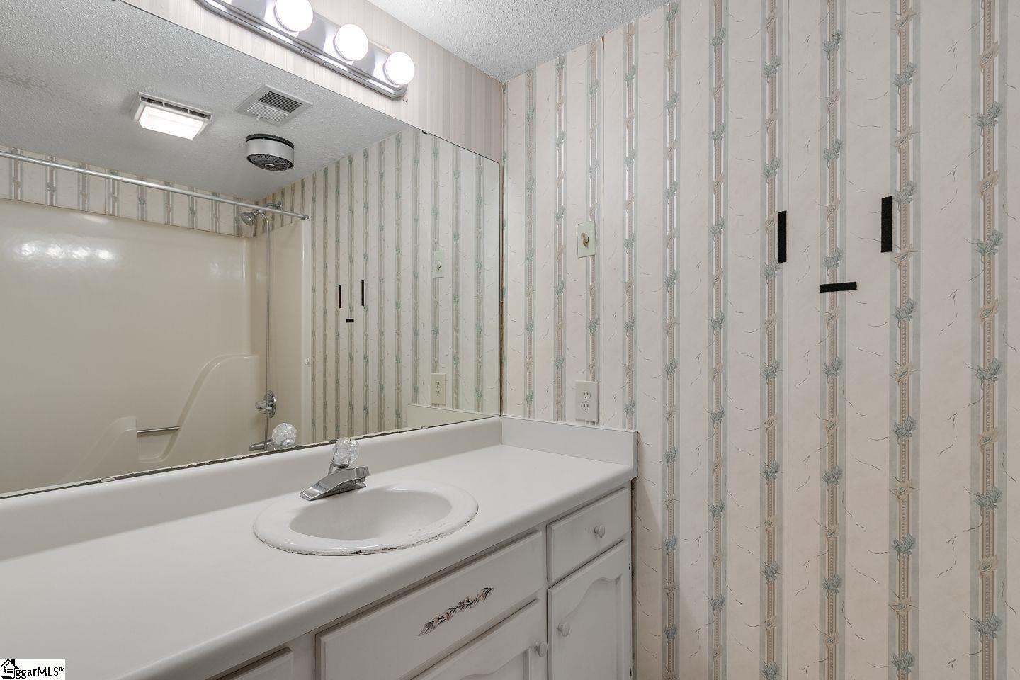 109 Rhodes Lane Marietta, SC 29661 - Photo 22 of 36 Gallery Image 22