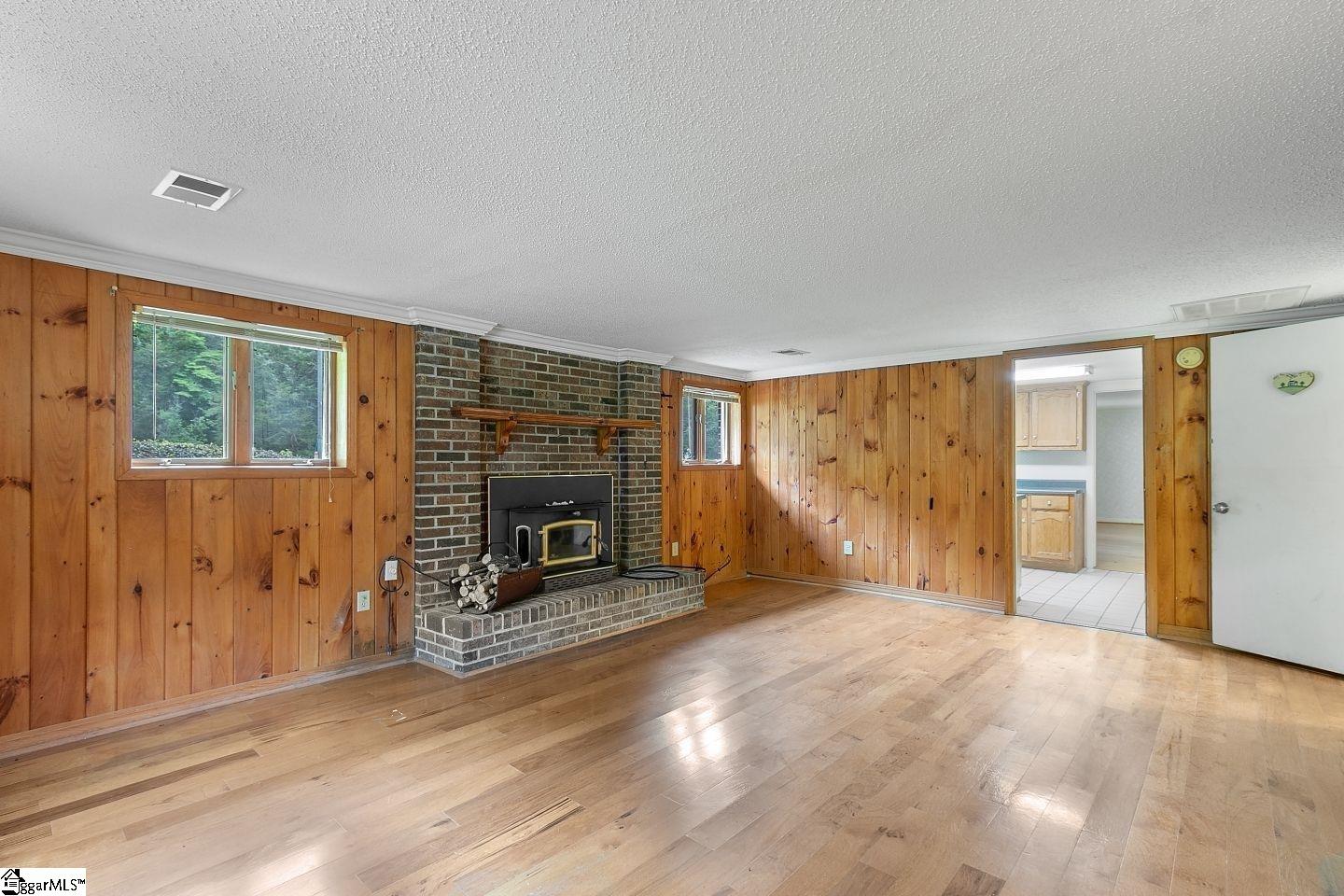 109 Rhodes Lane Marietta, SC 29661 - Photo 27 of 36 Gallery Image 27