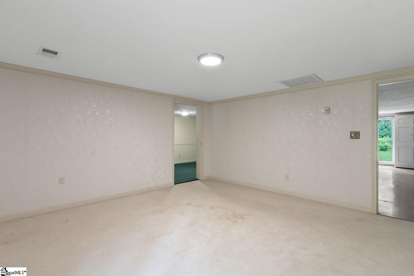 109 Rhodes Lane Marietta, SC 29661 - Photo 31 of 36 Gallery Image 31