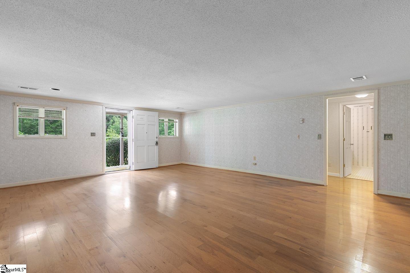 109 Rhodes Lane Marietta, SC 29661 - Photo 10 of 36 Gallery Image 10