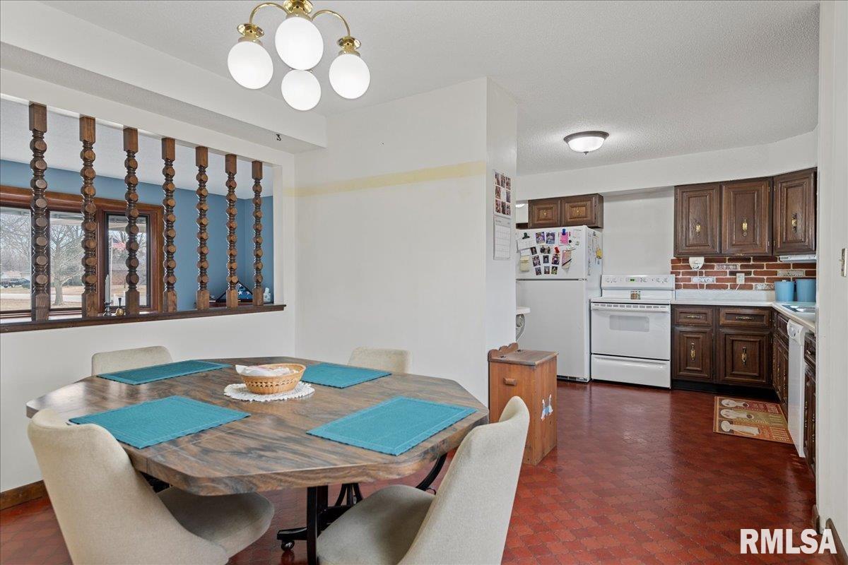 2501 Miami Trail Springfield, IL 62702 - Photo 11 of 42