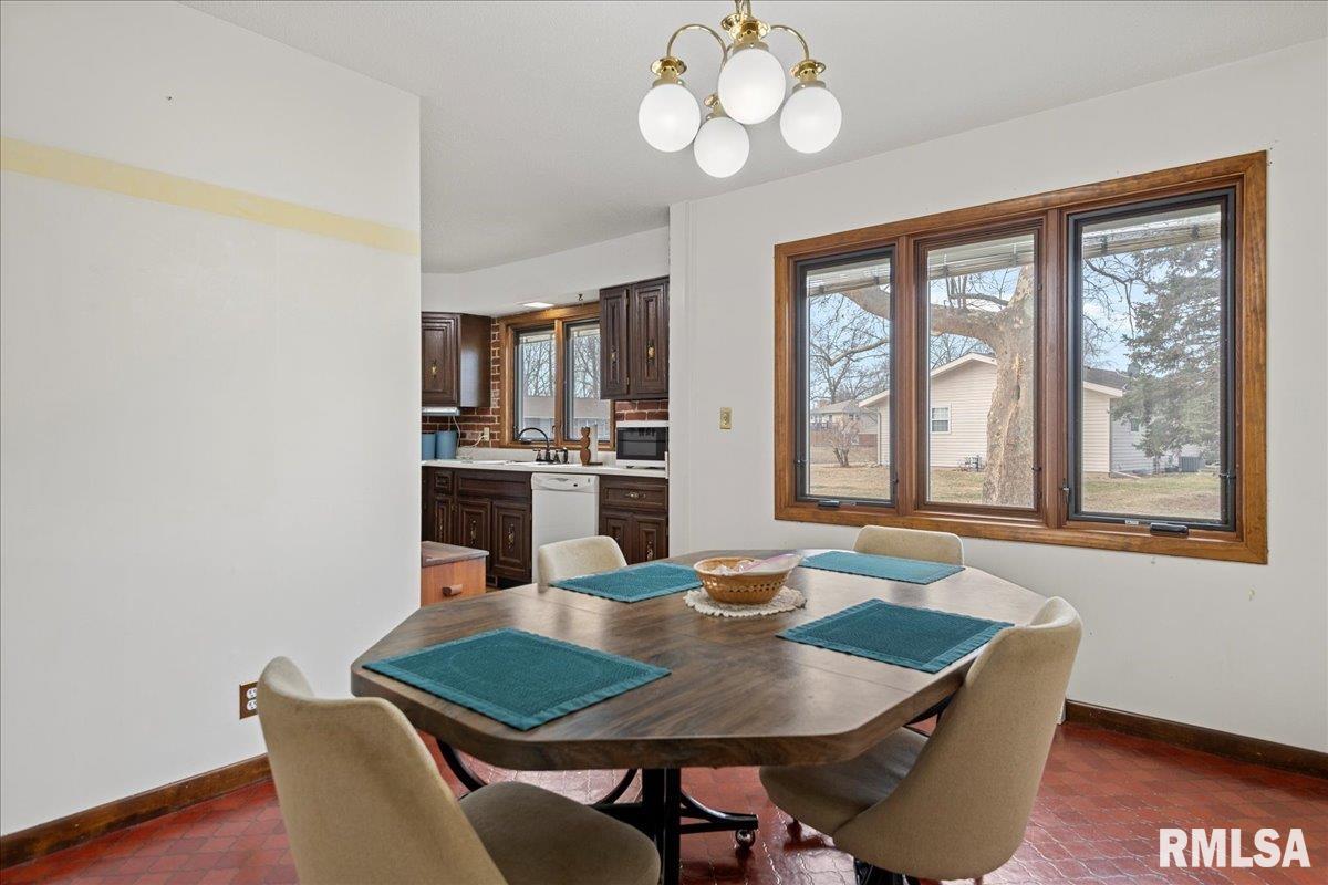 2501 Miami Trail Springfield, IL 62702 - Photo 12 of 42