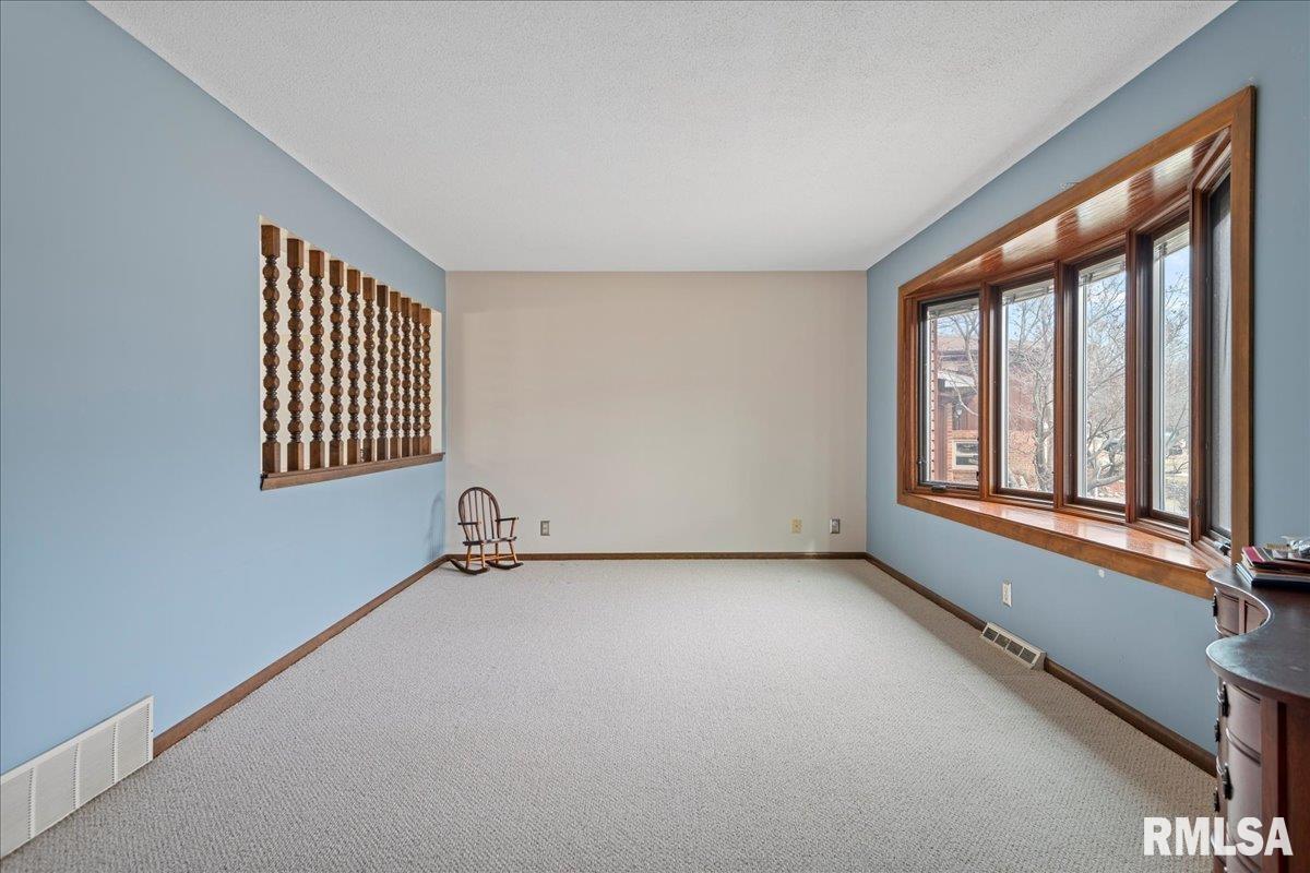 2501 Miami Trail Springfield, IL 62702 - Photo 3 of 42