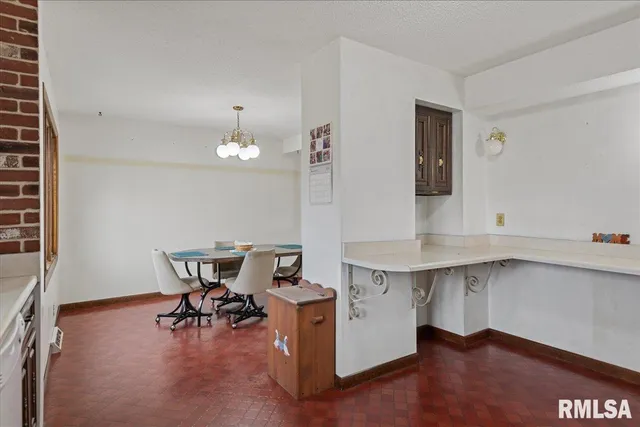 $225,000 | 2501 Miami Trail, Springfield, IL 62702