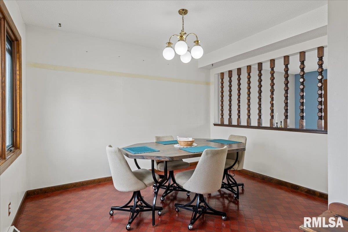 2501 Miami Trail Springfield, IL 62702 - Photo 10 of 42