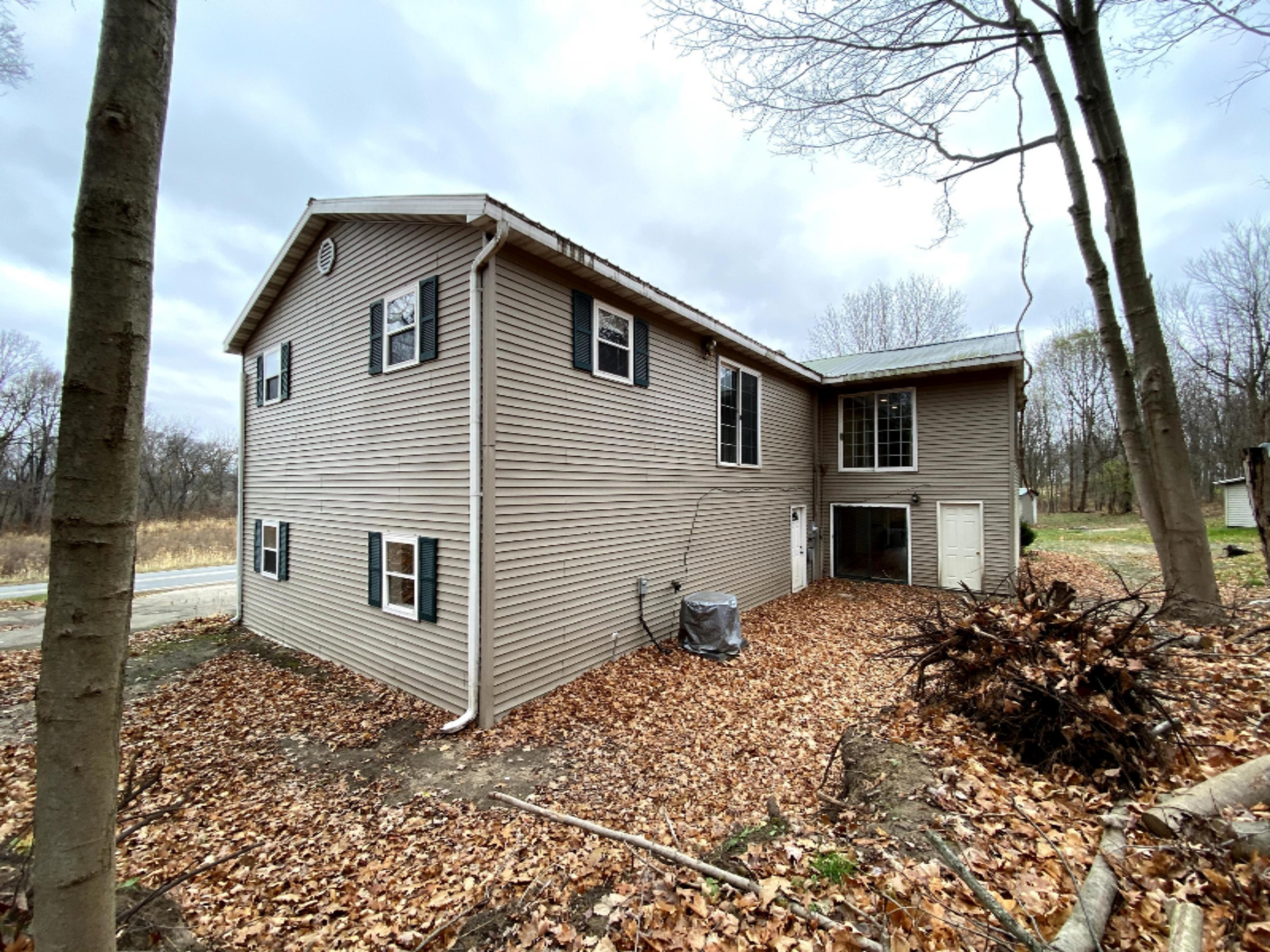 47533 Valley Road Decatur, MI 49045 - Photo 2 of 38 IMG_0891