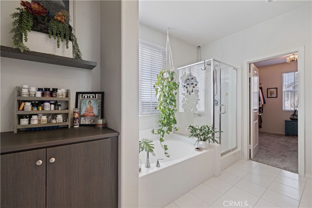 22088 Windham Way Saugus, CA 91350 - Photo 34 of 62 a view of a hallway