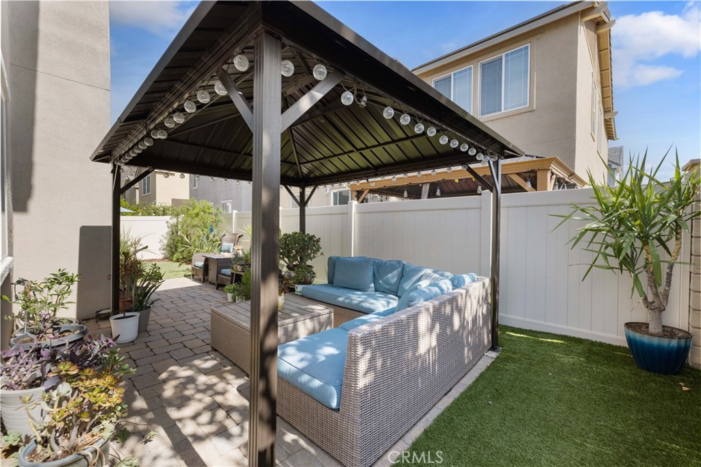 22088 Windham Way Saugus, CA 91350 - Photo 45 of 62 a view of a couches in patio of a house