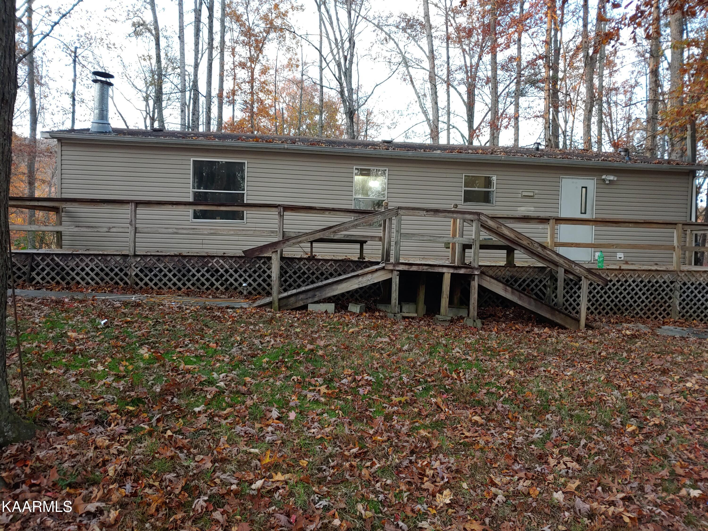 196 Davis Road Harriman, TN 37748 - Photo 4 of 17 Back of Home