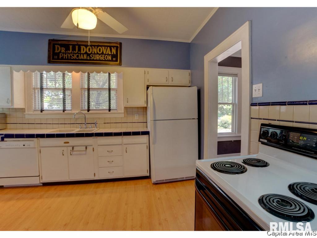 656 West Vine Street Springfield, IL 62704 - Photo 15 of 36 Gallery Image 15