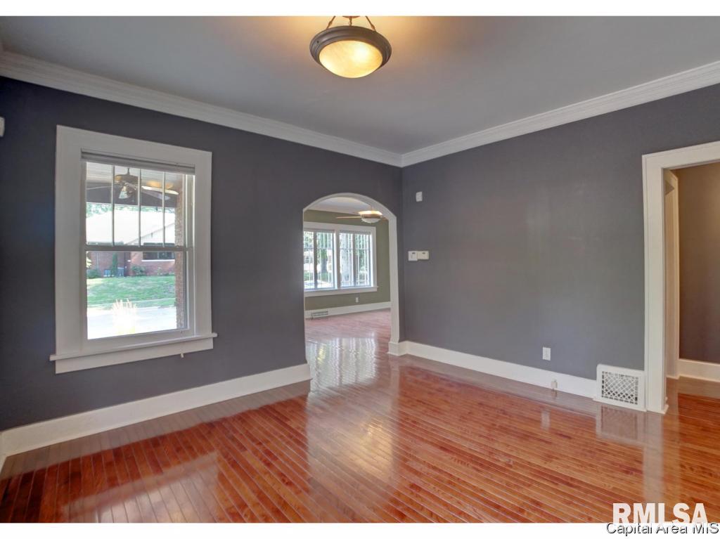 656 West Vine Street Springfield, IL 62704 - Photo 8 of 36 Gallery Image 8