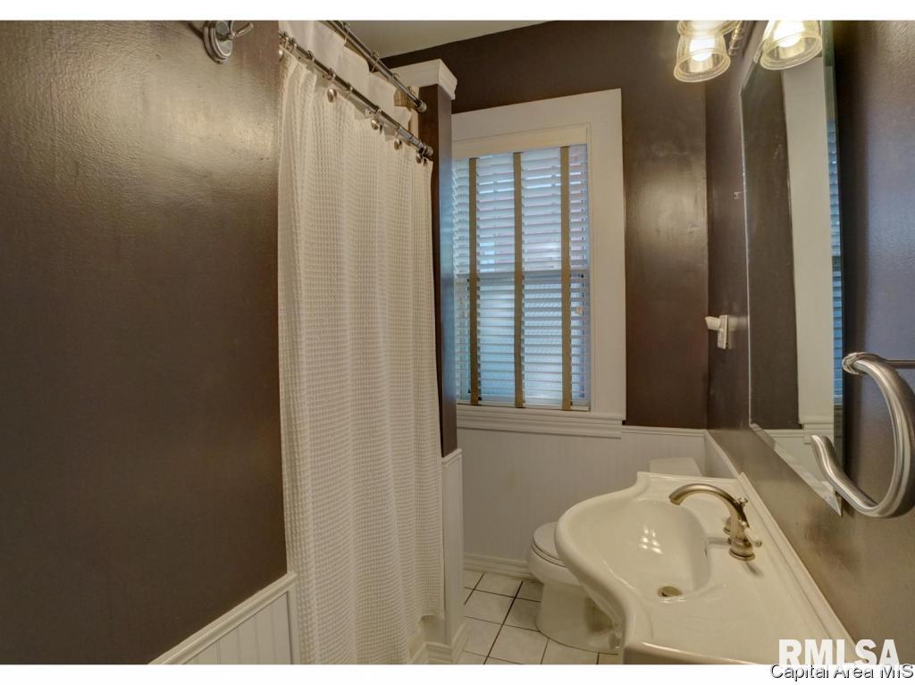 656 West Vine Street Springfield, IL 62704 - Photo 9 of 36 Gallery Image 9