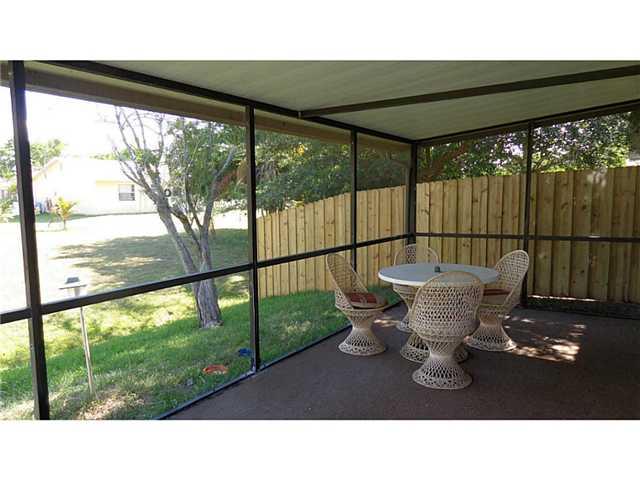 4717 Southeast Salvatori Road, Unit HALF DUPLEX Stuart, FL 34997 - Photo 9 of 16 Gallery Image 9