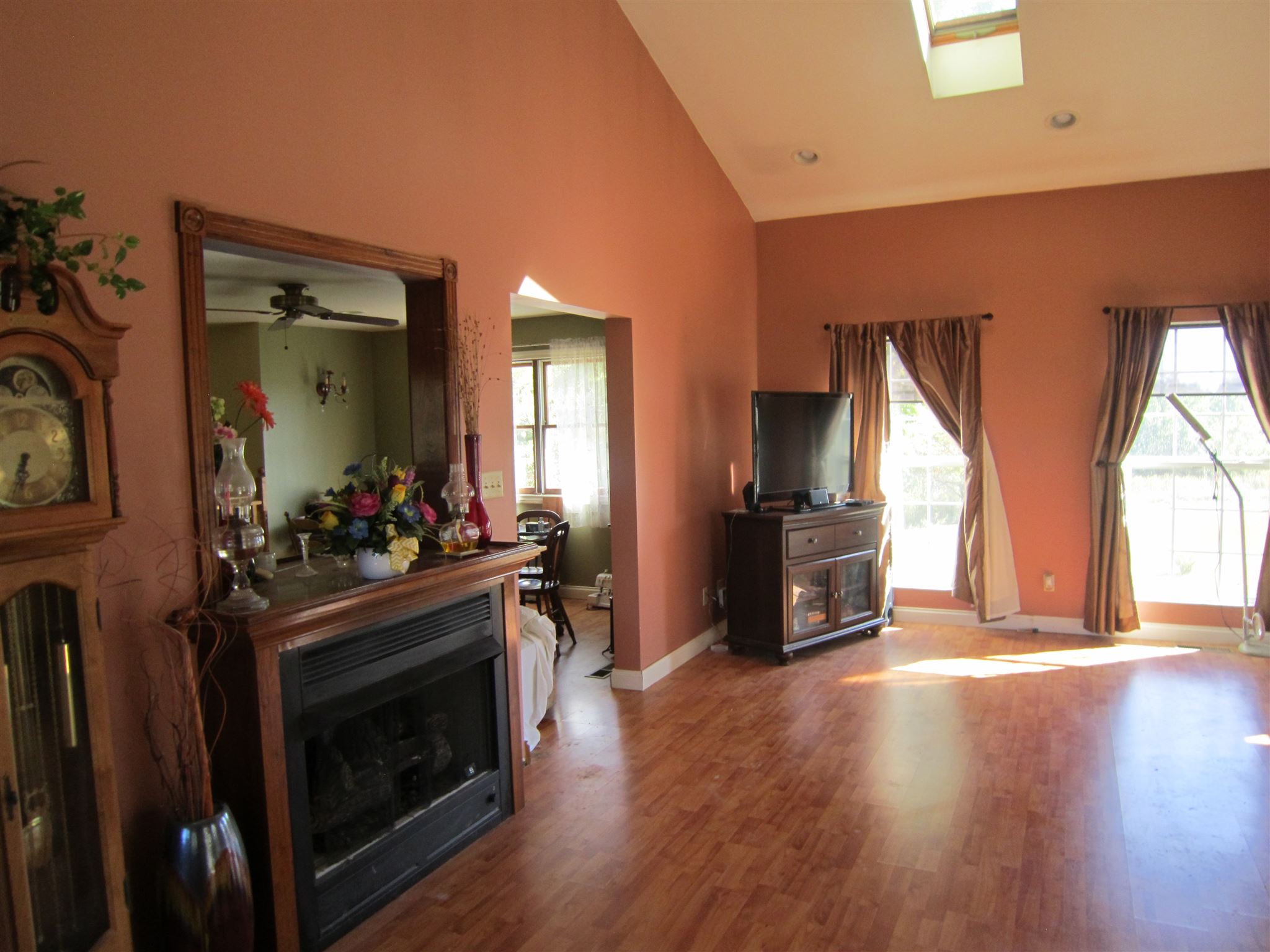 15154 Azure Road Tell City, IN 47586 - Photo 6 of 27 Gallery Image 6