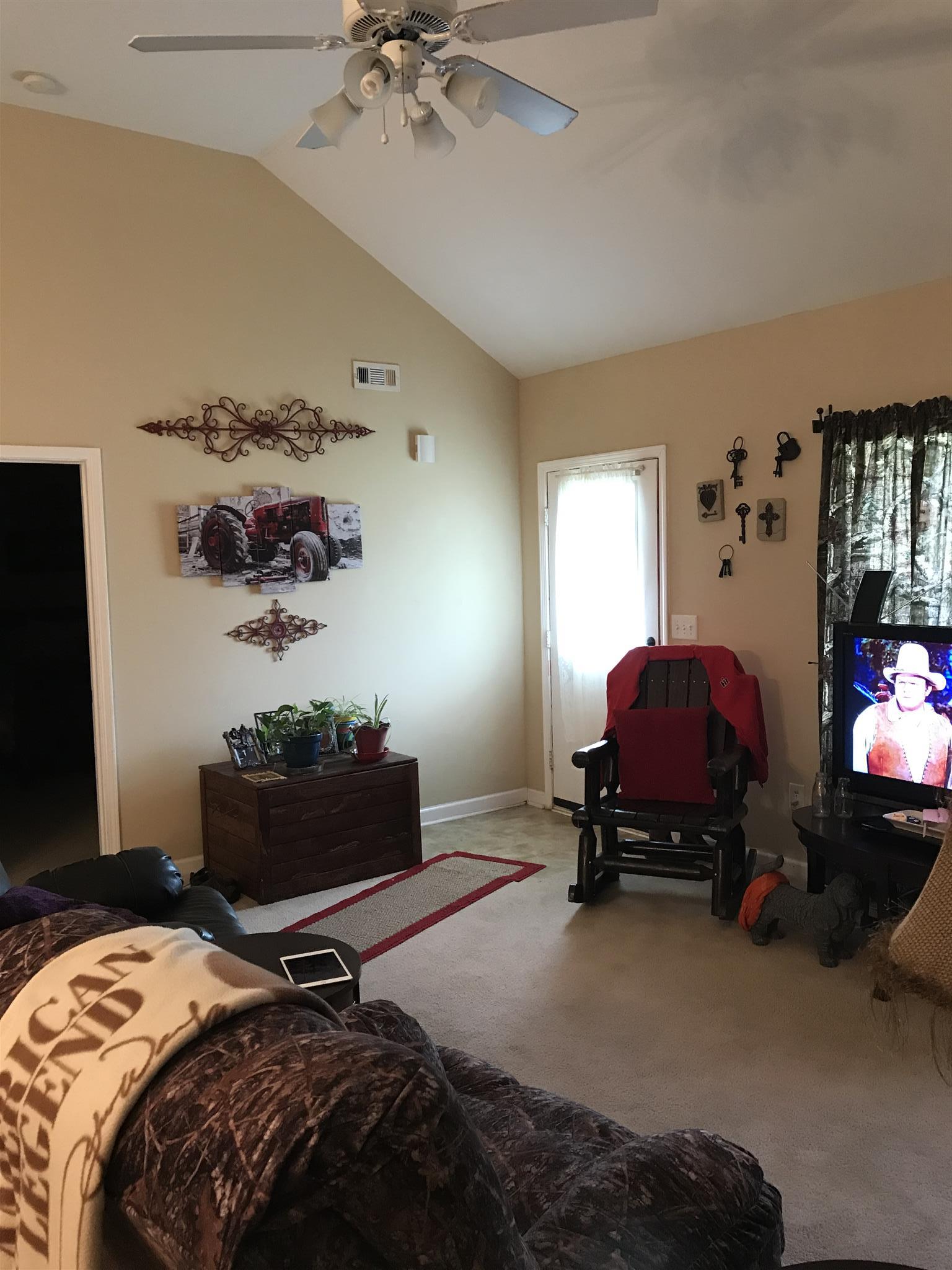 513 Leeza Loop Dickson, TN 37055 - Photo 12 of 18 Gallery Image 12
