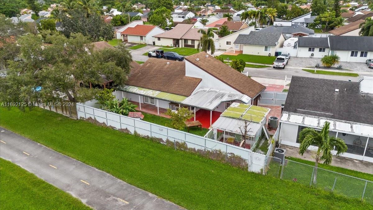 21020 Southwest 124th Ave Road Miami, FL 33177 - Photo 11 of 40 Gallery Image 11