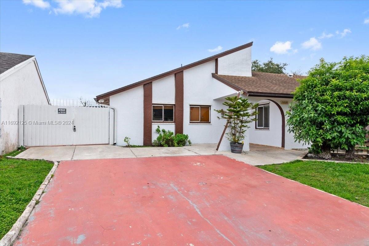 21020 Southwest 124th Ave Road Miami, FL 33177 - Photo 17 of 40 Gallery Image 17