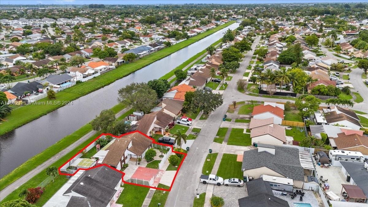 21020 Southwest 124th Ave Road Miami, FL 33177 - Photo 2 of 40 Gallery Image 2
