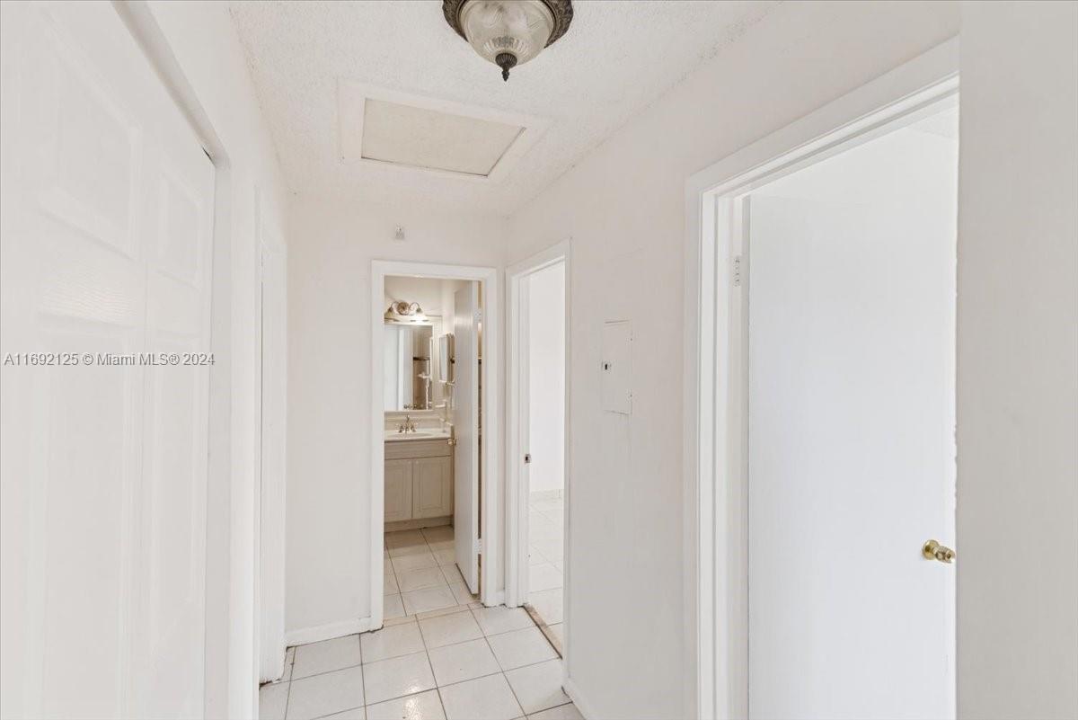21020 Southwest 124th Ave Road Miami, FL 33177 - Photo 25 of 40 Gallery Image 25