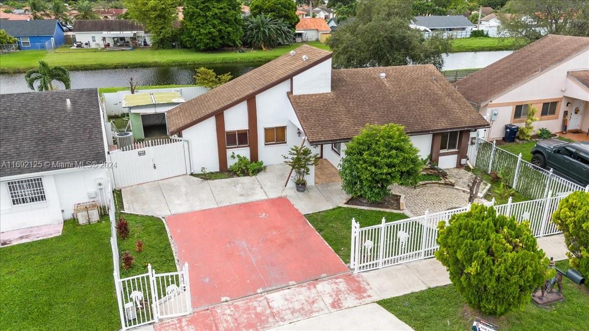 21020 Southwest 124th Ave Road Miami, FL 33177 - Photo 3 of 40 Gallery Image 3