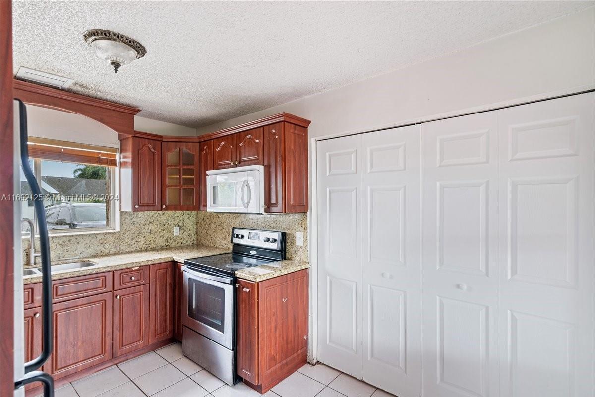 21020 Southwest 124th Ave Road Miami, FL 33177 - Photo 31 of 40 Gallery Image 31