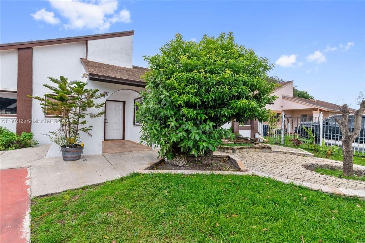 21020 Southwest 124th Ave Road Miami, FL 33177 - Photo 5 of 40 Gallery Image 5