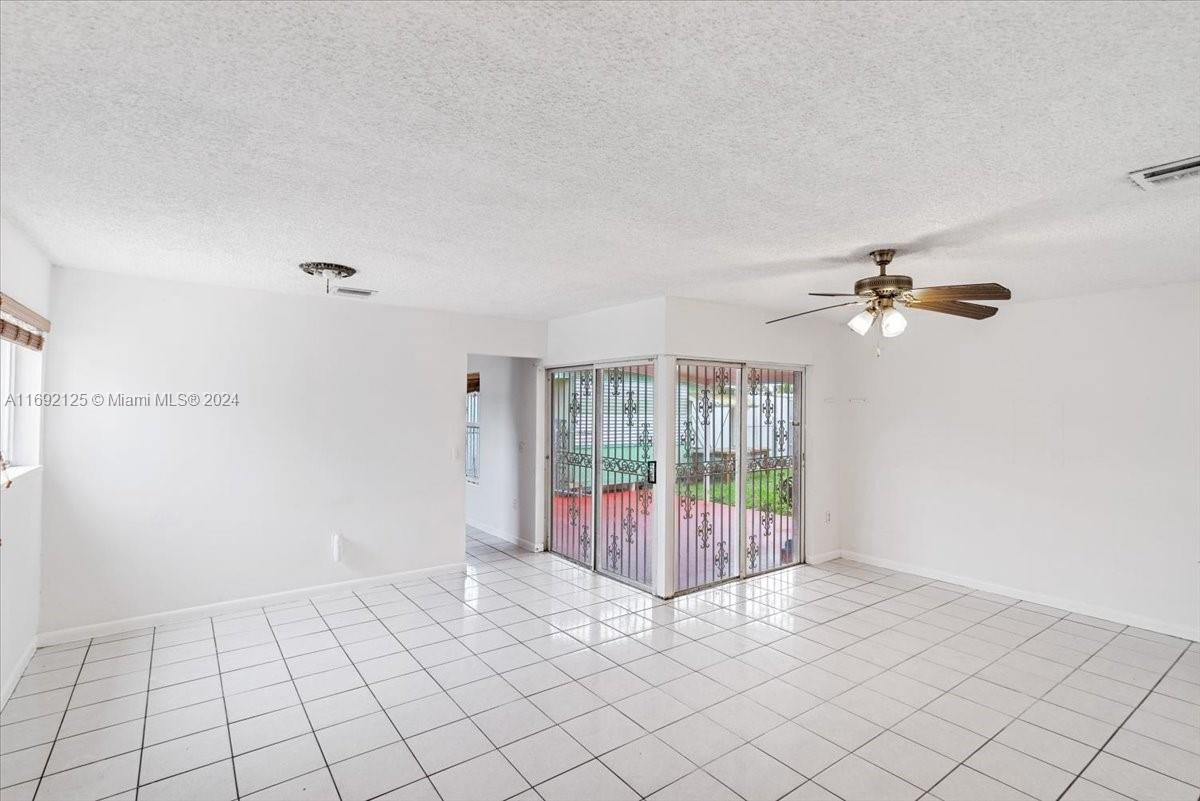 21020 Southwest 124th Ave Road Miami, FL 33177 - Photo 9 of 40 Gallery Image 9