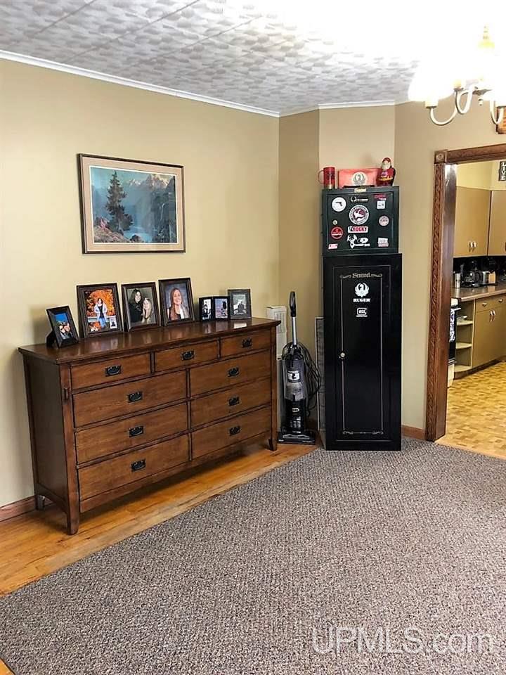 880 Cottage Street Ishpeming, MI 49849 - Photo 7 of 23